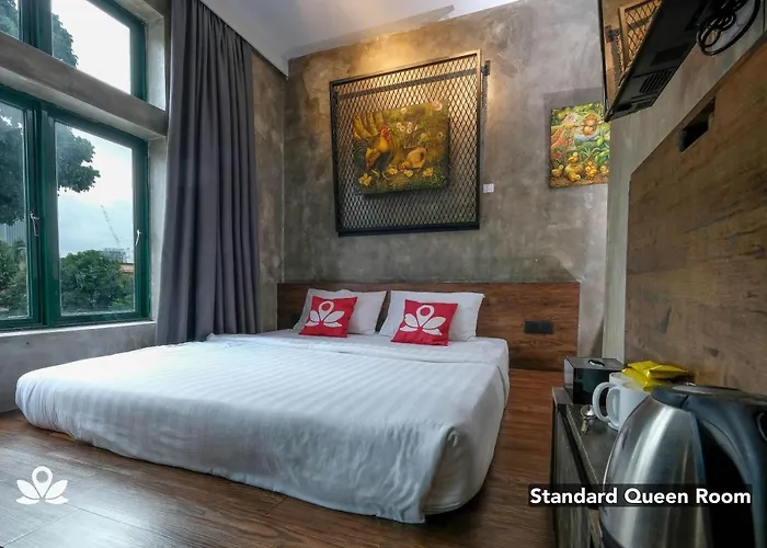 The Hulo Hotel & Gallery