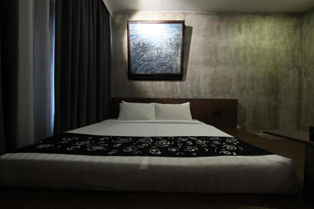 The Hulo & Gallery Hotel 3*